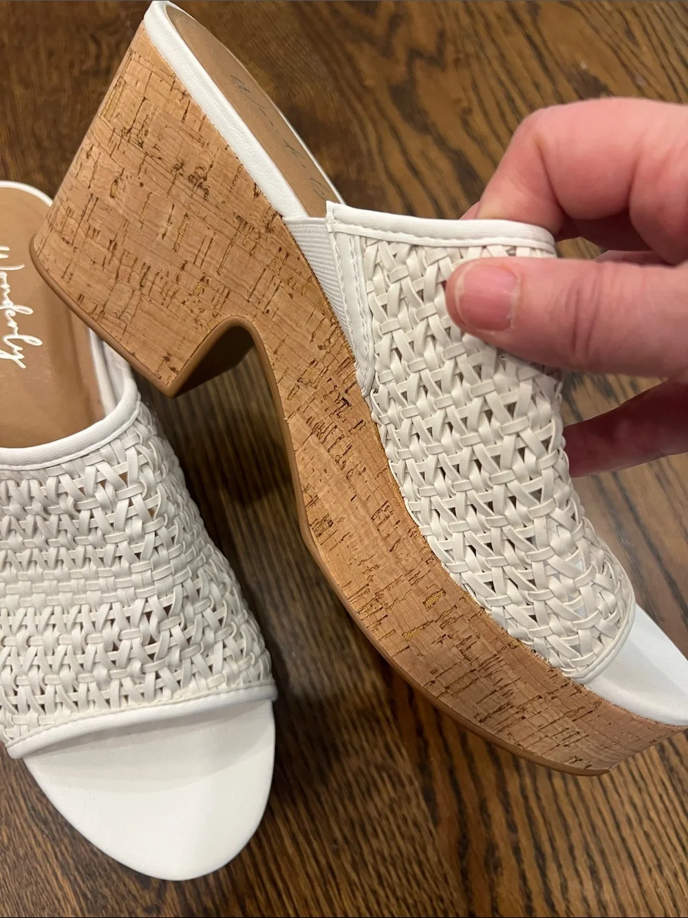 NWOT Wonderly Cream Woven Platform Slide Sandals
